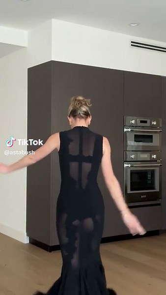 I went to the streamer awards and this was my dress!! #fyp #astabush #ambush #streamerawards #twitch