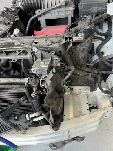 2019 Chrysler Pacifica touring Radiator replacement