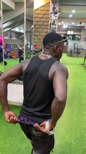 Exploring the Alien Skins House and Dance Moves