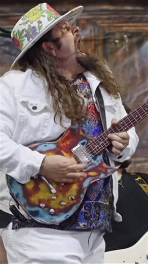 Jonathon Long on Instagram: "There’s Blues Guitar Players, then there’s BOOGIE LONG!!! Follow the journey!!! #fyp #guitarist #guitar #blues #bluesrock"