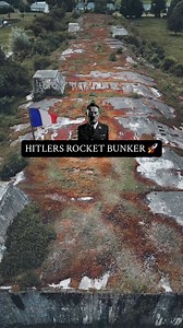 Siracourt – Hitler’s Rocket Bunker 🚀🤯 Deep in northern France lies one of the largest bunkers Hitler ever ordered to be built: 215 meters long, up to 42 meters wide—a concrete monster. The Siracourt bunker was meant to become a secret factory of terror. Here, hundreds of V-1 flying bombs were to be assembled and launched—directly from production line to launch ramp—aimed at London. Its construction followed a bizarre method. The roof was poured first, then the earth beneath was excavated, crea