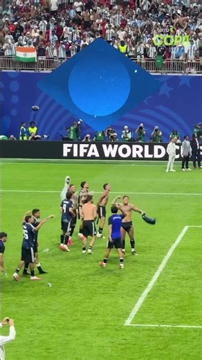 Esposa de Julián Alvarez mostra festa do time da Argentina com a torcida após vaga na final da Copa