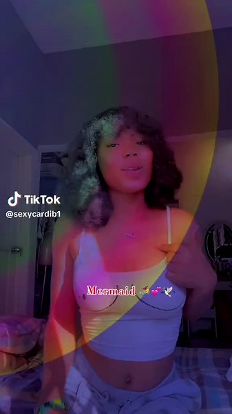 Real-Life Mermaid Outfit Inspiration for October