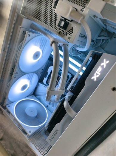White Compact Gaming PC for sale! Ryzen 5 7500fGIGABYTE B850M AORUS Elite WIFI6E ICERX 9060XT Gaming OC White TrifanXPG LANCER BLADE RGB 32GB DDR5 6000hz WhiteThermaltake Toughpower GT 850W Snow 1 TB NQ 780 1TB Lexar240 Warframe LCD AIODeepcool CH160 PLUS #computer #viralvideo #pc #fyp #forsale