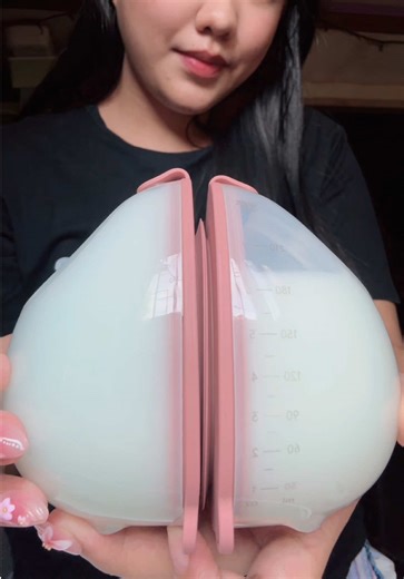 Pump and pour as an oversupplier momma!🥰 #pumpingmom #momlife #ftm #exclusivelypumping #oversupplier