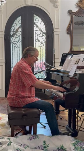 When They Ring those Golden Bells for you and me (behind the scenes) #fblifestyle #gospelhymns | Julian Brock Gospel Piano