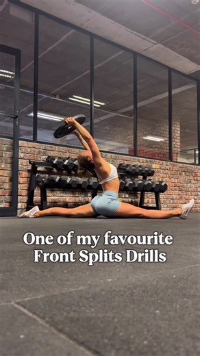 Nicks Wilson on Instagram: "Underrated front splits drill. Scalable, as the video shows, so even if you’ve not reached your front splits yet, you can get so much out of these! These are also super valuable if the needle is one of your long term goals. When you feel your soul in a new way after having a go at these, you’ll thank me. :) Xxx Want in on learning how to make the most out of your flexibility training? Dm me for coaching options 🤍 #frontsplitsbackbends #hipflexorstretch"