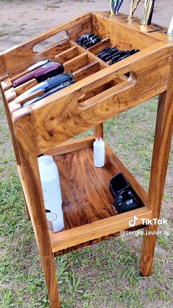 Esfuerzo y dedicación en la peluquería