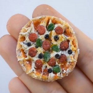 140K views · 486 reactions | This miniature clay junk food looks real enough to eat! | BuzzFeed | Facebook