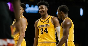 Minnesota Gopher Basketball (2020-21 Focus Series) - Eric Curry