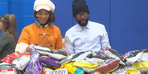 Feed the City hosts 22nd annual Thanksgiving turkey food box giveaway