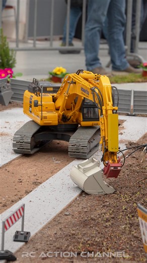 Amazing RC Trucks & Construction Action at Chemnitz! Epic RC Trucks, Excavators, Cranes, 3d prindet & Fire Trucks in 1:14 scale! Heavy transports realistic construction scenes = pure RC power! Comment your favorite model! 🔔 Subscribe for more! #rctruck #rcconstruction #scaleRC #rctruckevent #tamiya #lesu #scaleart #heavyequipment