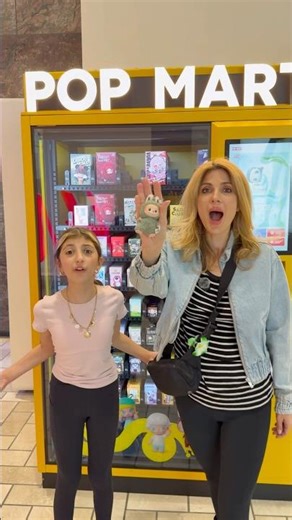 PIN OF LOVE Secret Pulled from Pop Mart Vending Machine!