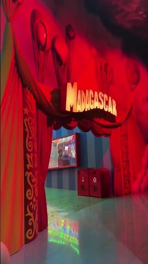 MOTIONGATE Theme Park In Dubai! 🎢🎥