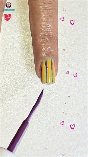 Easy Chevron Nail Art design for beginners #nailsbyamrita #athomenailart #dragmarblenailart