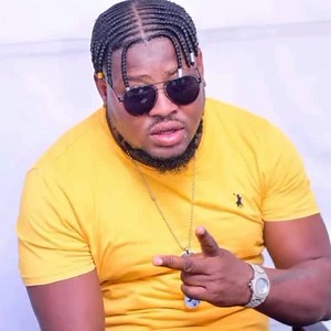 37K views · 2.9K reactions | Good evening Team Dots Dots please guys ke hitile stage sa exposure.....if you really need my services prepare to pay me the amount I want....I have my standard charges tsa performance if o sa dikgone try ba bangwe...I'm not trying go ikgantsha...I have bills to pay...I have a team that I'm working with so... remember that... Bookings still open.. Whatsapp  73484348 Call  77311831....... #Teamdotsdots #Tjinatjomavara... | Nature Bw | Facebook