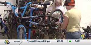 Cedar Rapids bike shop turns into Santa’s workshop to fix bikes to give to kids