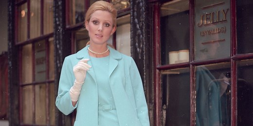 The Fashion History of the Shift Dress, from Coco Chanel to Jackie Kennedy