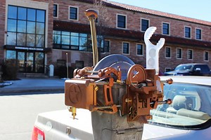 Auto-Meter Reader Feeder Keeps Meter-Maids At Bay