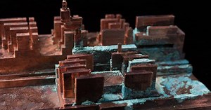 Anh chàng này biến Facebook và Google thành những kiến trúc bằng vàng vô cùng độc đáo