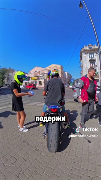 Покатушки на мотоцикле с подругой: часть 1