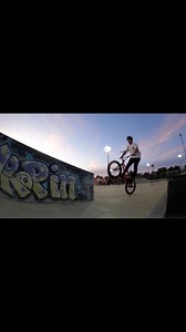 Nothing better then having a squad that motivates you to land things! #bmx #bikelife #bikes | DomSimoncini