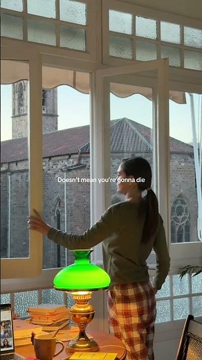 Some days motivation is low, but commitment is everything. StudyStream keeps the focus alive. 👀💙