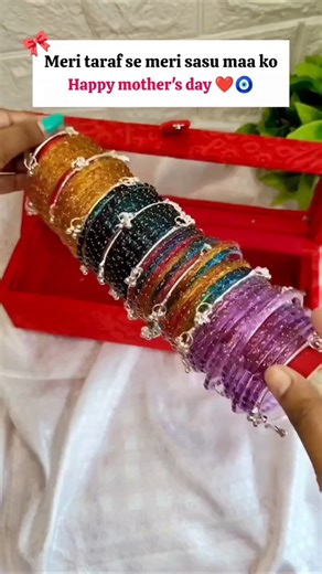 Mother's Day surprise meri pyari Sasu Maa ke liye! ❤️🎁#MothersDay #SaasBahuLove #BanglesCollection
