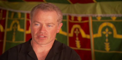 叛国者 尼尔·麦克唐纳访谈