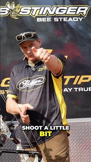 Tim Gillingham on grip angle 📐 #archery #mathewsarchery #goldtiparrows