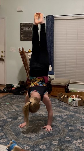 1.7K views · 78 reactions | Getting stronger with more control!! #presshandstand #presshandstands #presshandstanddrills #handstandpress #handstand #handstands #handstandpractice #handstand365 #handstandlove #handstandeveryday #handstandnation #handstanddrills #handstandeverywhere #handstandtraining #handstandseverywhere #handstandseverydamnday #handstandseveryday #handstands365 #handstandshapes #handstandsfordays #pilly_pie | little_gymnast_lil | Facebook