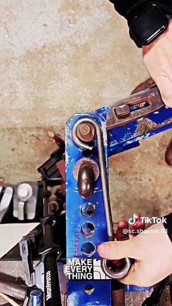 Mastering Eye Hook Fabrication with a Hossfeld Bender