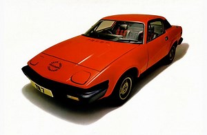 トライアンフ TR7 (1974-1981)：TRシリーズ初となるフィクスドヘッドボディのFRスポーツ
