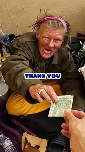 HOMELESS Lady Can't Stop Smiling After Receiving Food And Money?