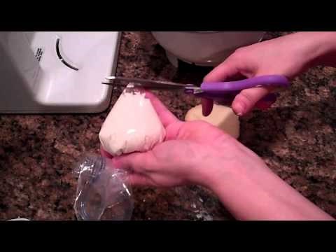 Zip Lock Bag Pastry Bag- How to fill easily- Frosting-cupcakes