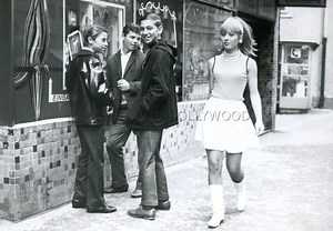 Anschauen Helga - Vom Werden Des Menschlichen Lebens streamen in Deutsch 1280p