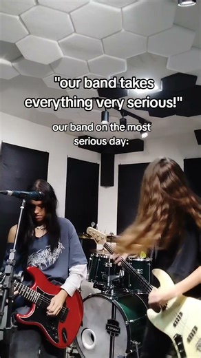 SpongeBob rocks!🤘 #spongebobsquarepants #rockband #rockcover #grungeaesthetic #bandmemes