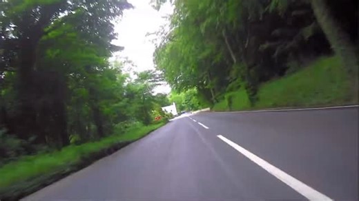 777 Motos on Instagram: "Dean Harrison TT Isle of Man 2017 📹iomtt Realizada anualmente na Ilha de Man, localizada no Mar da Irlanda, a corrida atrai pilotos e fãs de todo o mundo. Com uma pista desafiadora de 60,72 km, a corrida é conhecida por sua velocidade e habilidade. Os pilotos competem em várias categorias, incluindo Superbike, Supersport e Sidecar. #race #moto #speed #tt #isleofman"