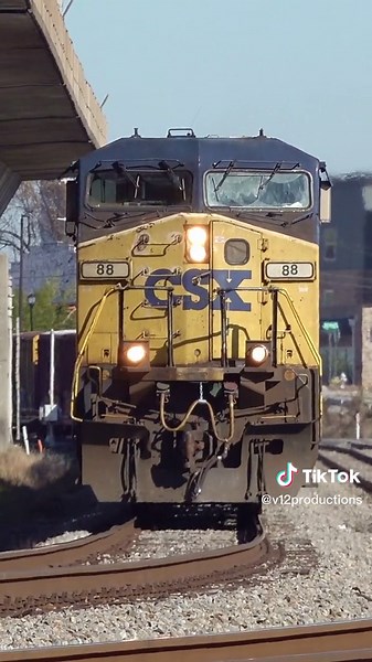 Well-worn CSX #trains #railroad #photography #railfanning #railfan #pocketrail #locomotives #sony