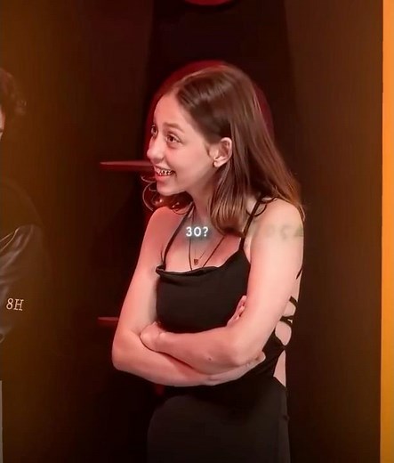 She complimented me, but then... 😔