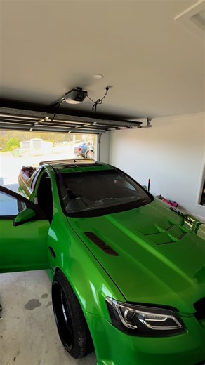 Sam  on Instagram: "We managed to push the roof out and got the windscreen in no worries  next is roof/panels and interior!!"