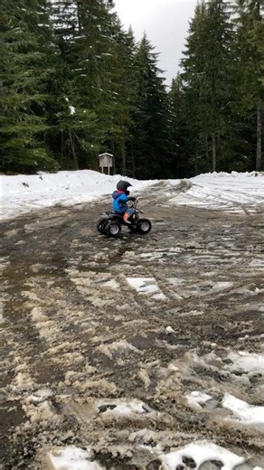 Love riding four wheelers in the snow ❄️ ￼