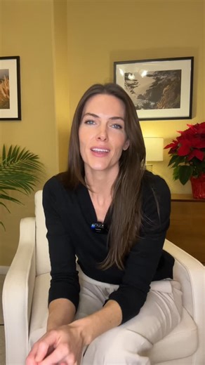 Bridget Boren | A daily practice for your knees✨ 🧠 Want to become an expert on your energy & emotions? Join my 30-day knee clearing program in my app! 🎁... | Instagram