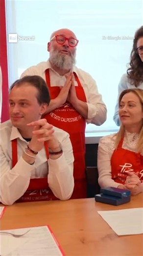 Meloni dai ragazzi di PizzAut: “Primo maggio con dei lavoratori straordinari”