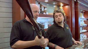 2.1M views · 48K reactions | El mosquetón fue diseñado para causar el máximo daño posible a corto alcance. Este tiene algunos defectos, pero en caso de que provengan de la guerra, su valor aumentaría, ¿qué dirá el experto? | HISTORY | Facebook