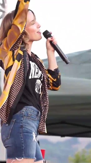 Bridgit Mendler: Singing 'A Little Louder' at Atlantis