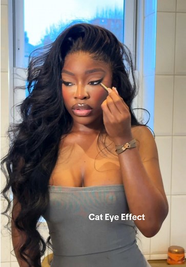 Cat Eye Eyeliner Tutorial: How to Do a Perfect Cat Eye with Pencil
