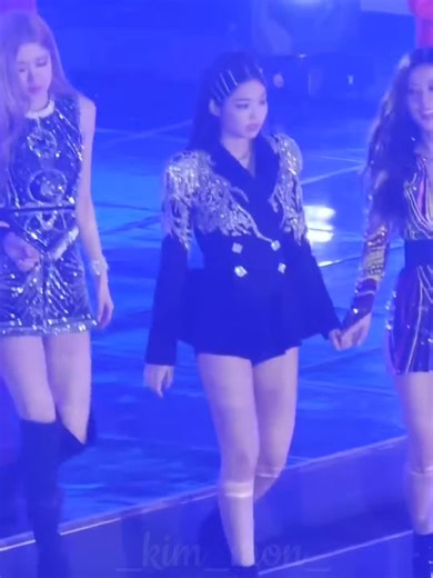 Taehyung and Jennie's Memorable Moments at the Same 2018 Concert