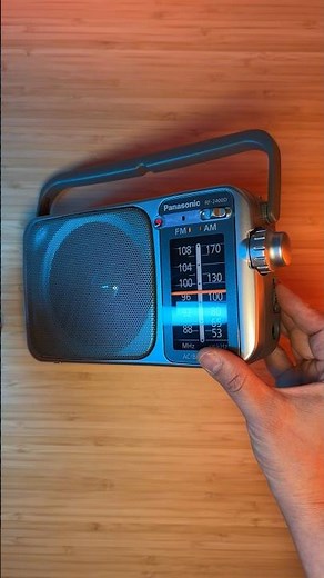 Panasonic RF-2400D AM FM Portable Radio