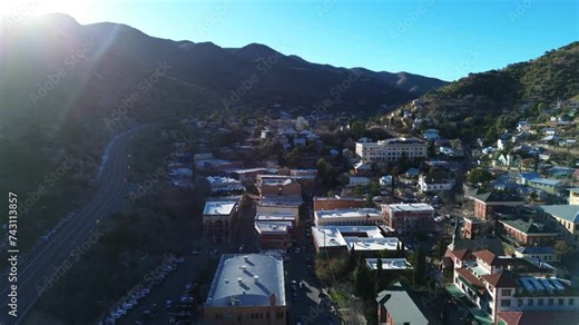 Bisbee, a historical mining town in South-Eastern Arizona, America, USA. A small town founded in 1880 with amazing old buildings, architecture and a fun travel destination.